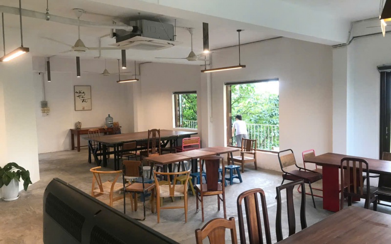 Bán nhà đang kinh doanh ổn định, đường 62 KDT Thủ Thiêm, Thủ Đức